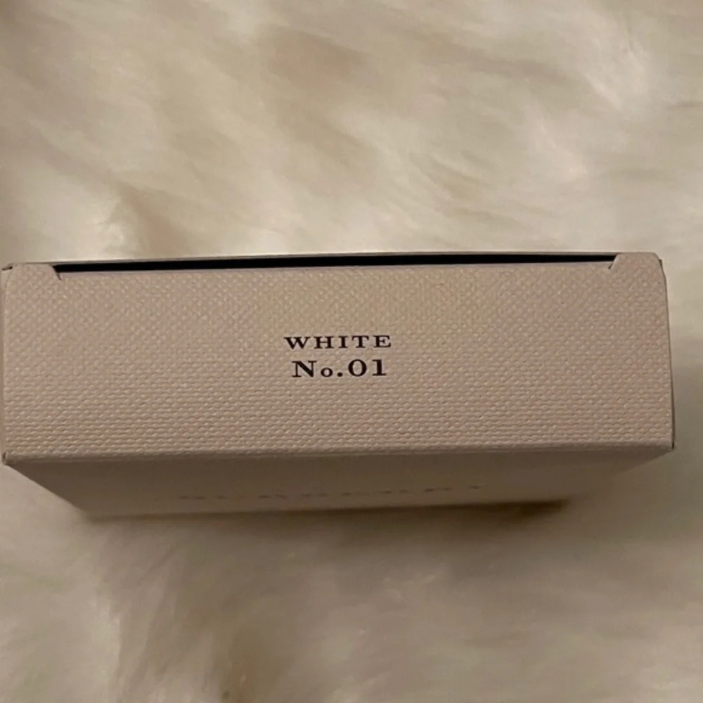 Burberry – Fresh Glow Highlighter - Picture 6 of 12